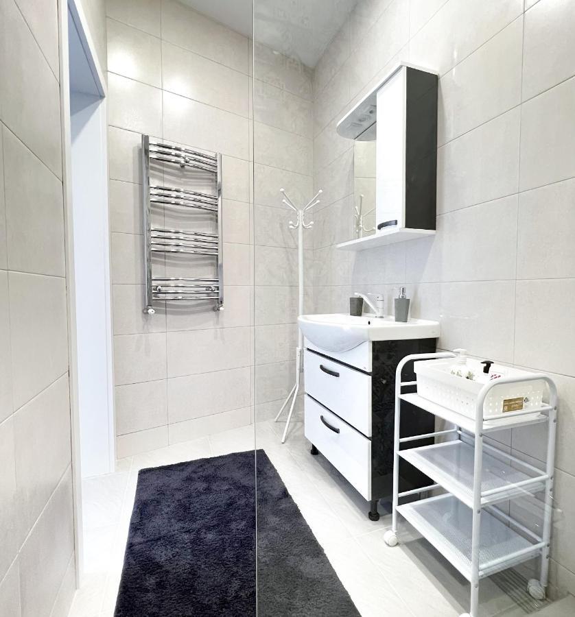 Dendrarium Park, 1Bd Apartment With Living Room Chişinău Extérieur photo